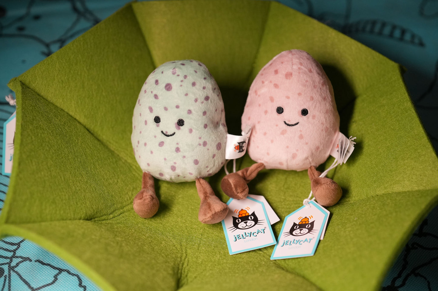 JELLYCAT Eggsquisite Pink Egg & Green Egg